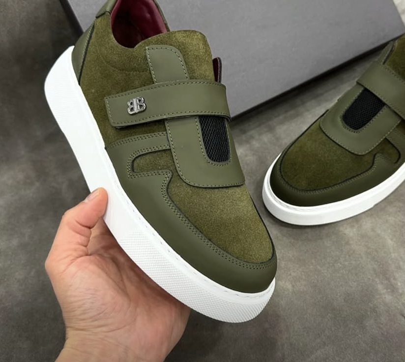 Elite Sneakers