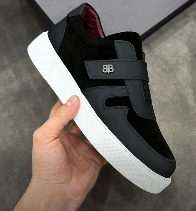Elite Sneakers