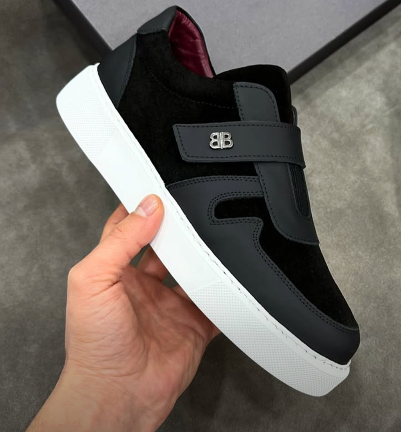 Elite Sneakers